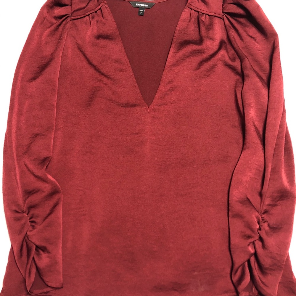 Express long sleeve v-neck blouse in burgundy